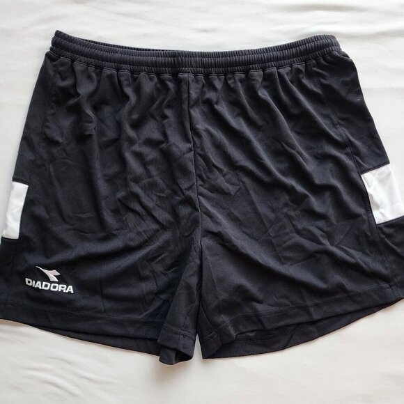 Women's Athletic Soccer Short Size LG Black Moisture Wicking DiaDry Diadora Run - Picture 1 of 6